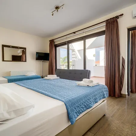 Villa Seafront *